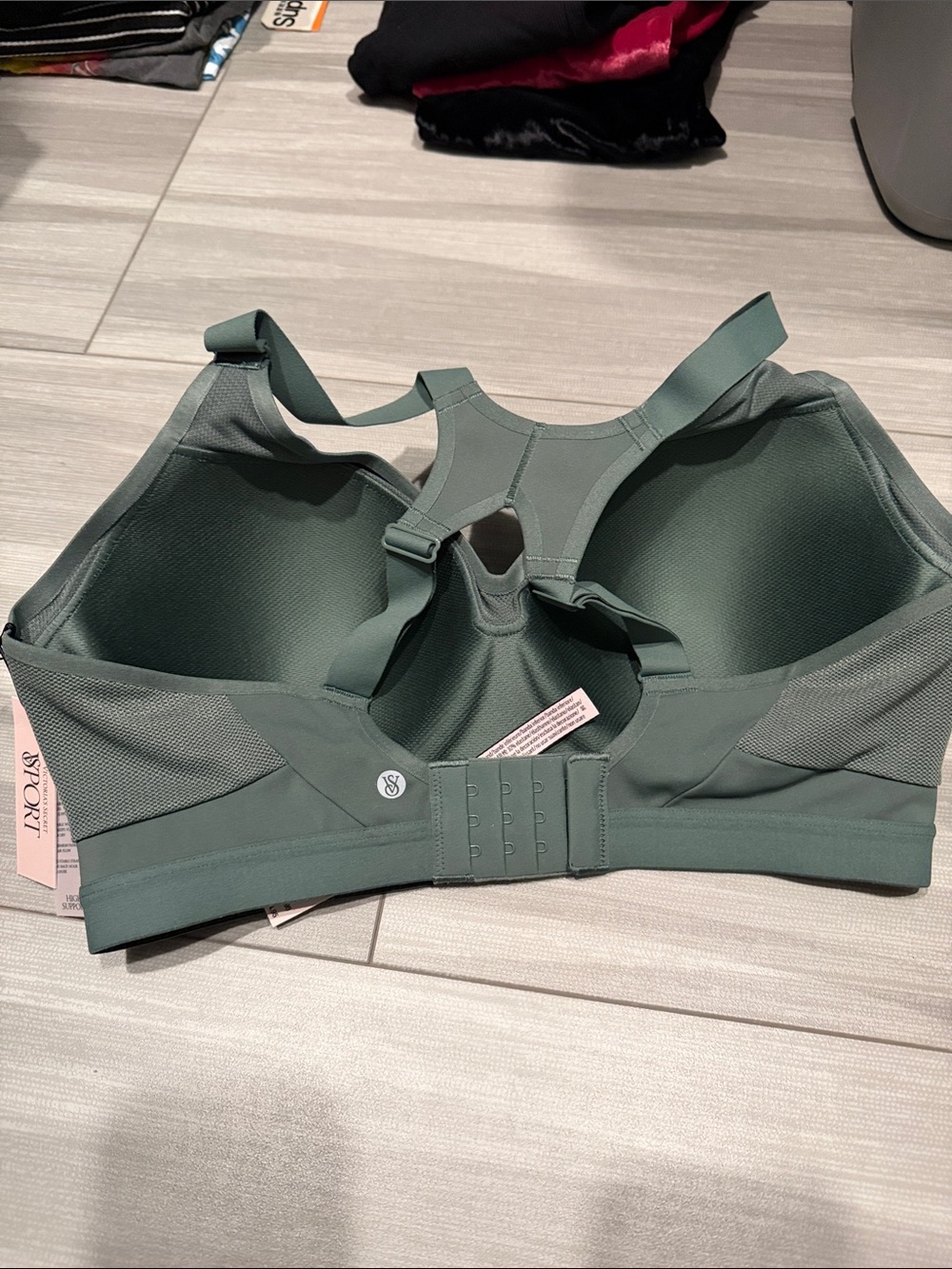 Victoria’s Secret sport Seamless Support Sports Bra - Sage Green - Picture 2 of 2